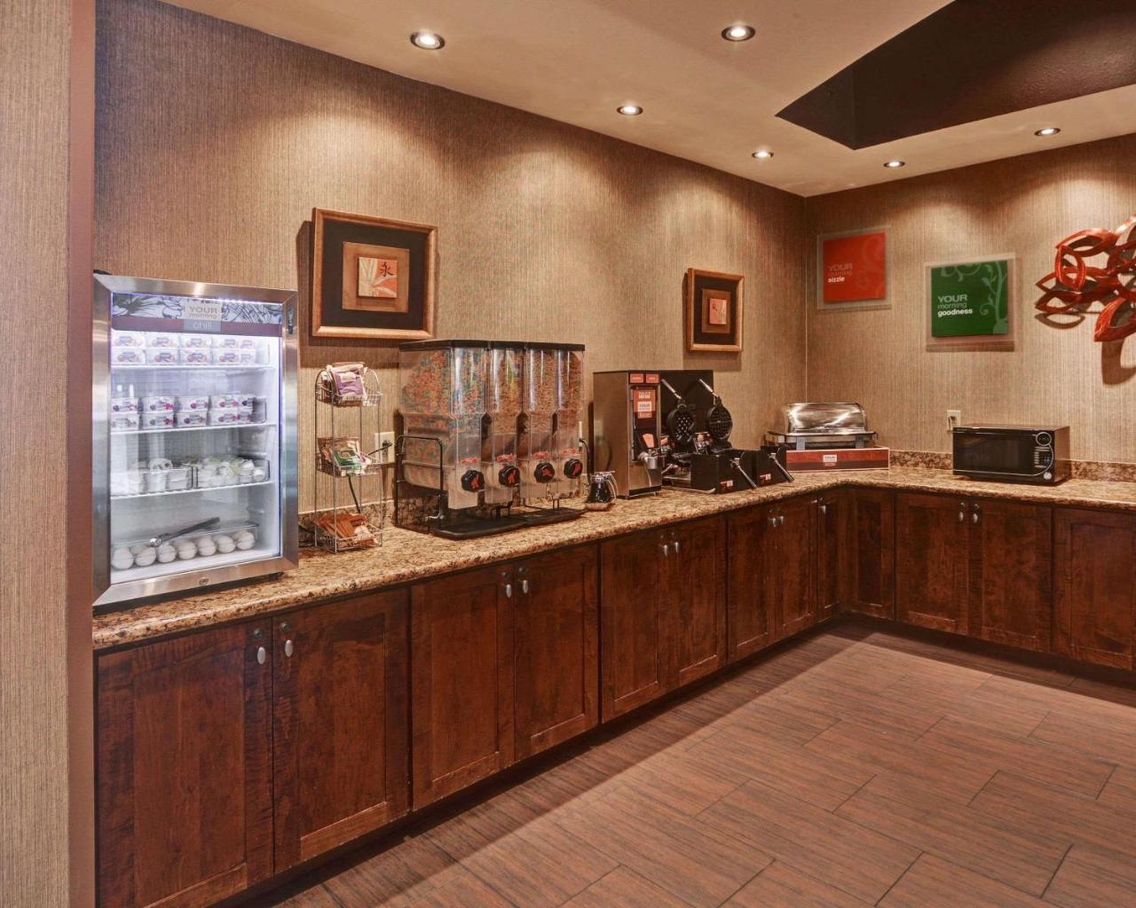Comfort Suites Near Northeast Mall 北里奇兰希尔斯 外观 照片